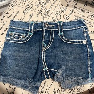 True Religion girls’ Bobby Super T shorts little girls size 5.